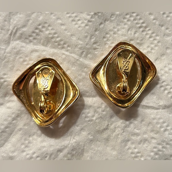 RARE Vtg Yves Saint Laurent Gold Tone Red Glass Clip On Earrings - Picture 2 of 3
